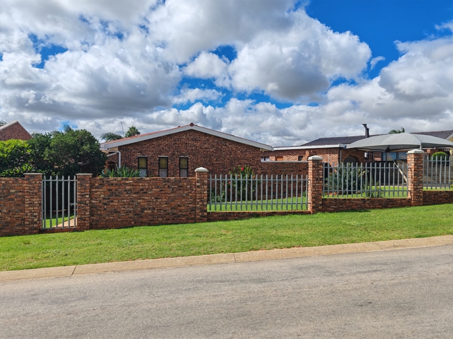 3 Bedroom Property for Sale in Azalea Park Eastern Cape